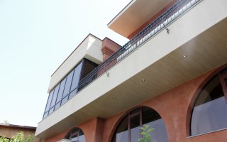 Ք.Երևան,  Առանձնատուն Հրազդան գետի ձախակողմյան հատվածում: